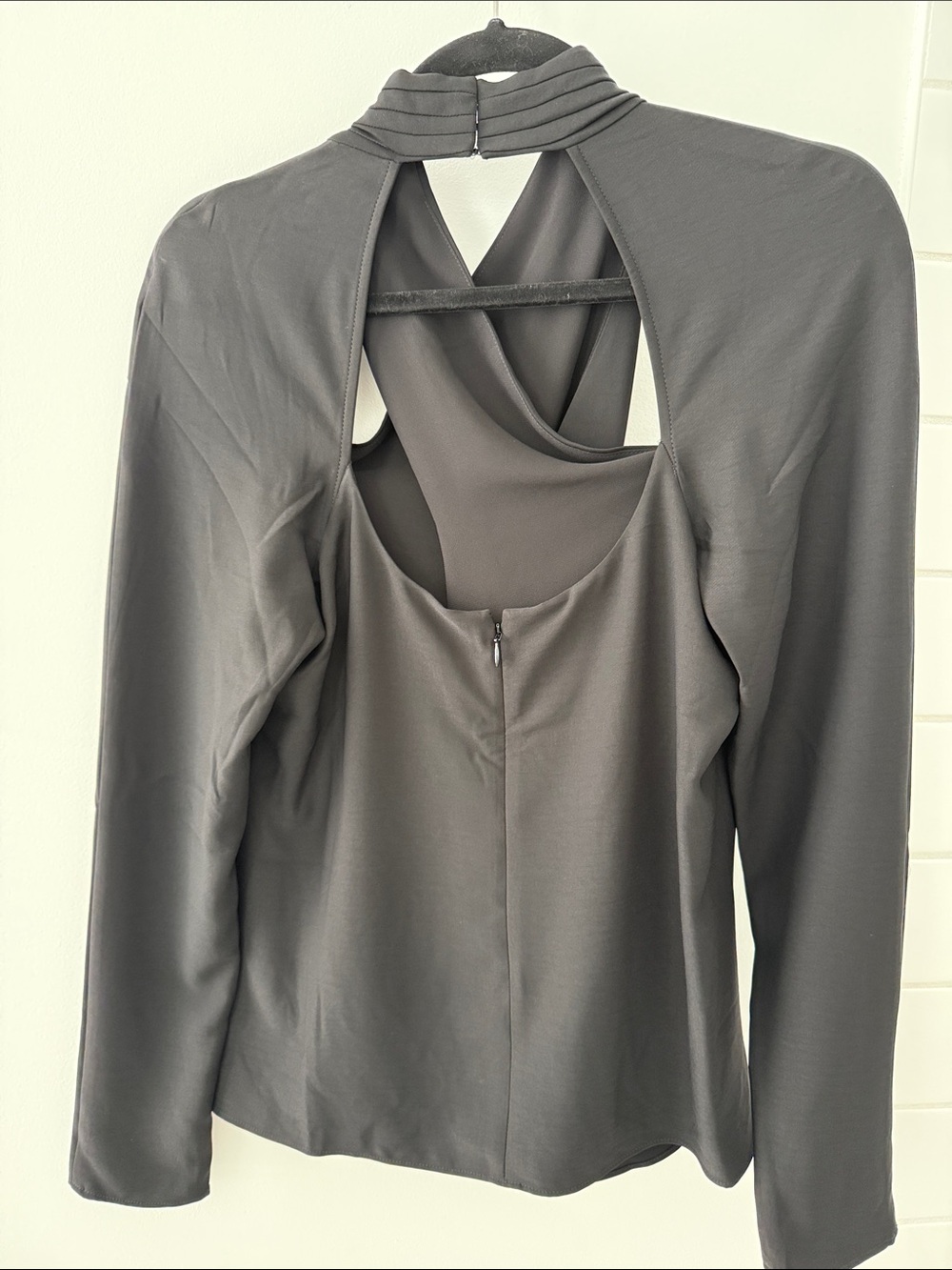 Express Halter Neck Blouse - Picture 2 of 4